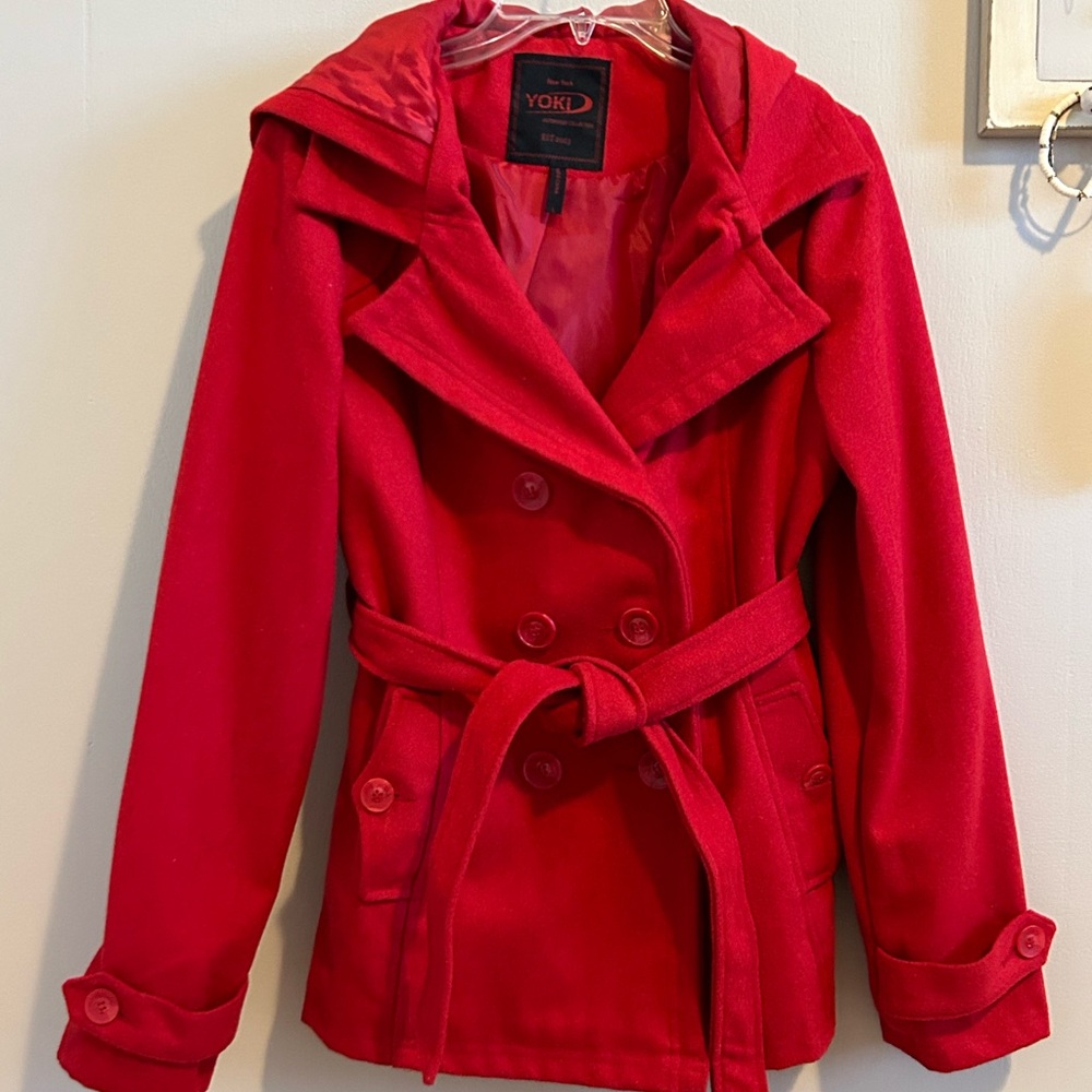 Red coat, no flaws.